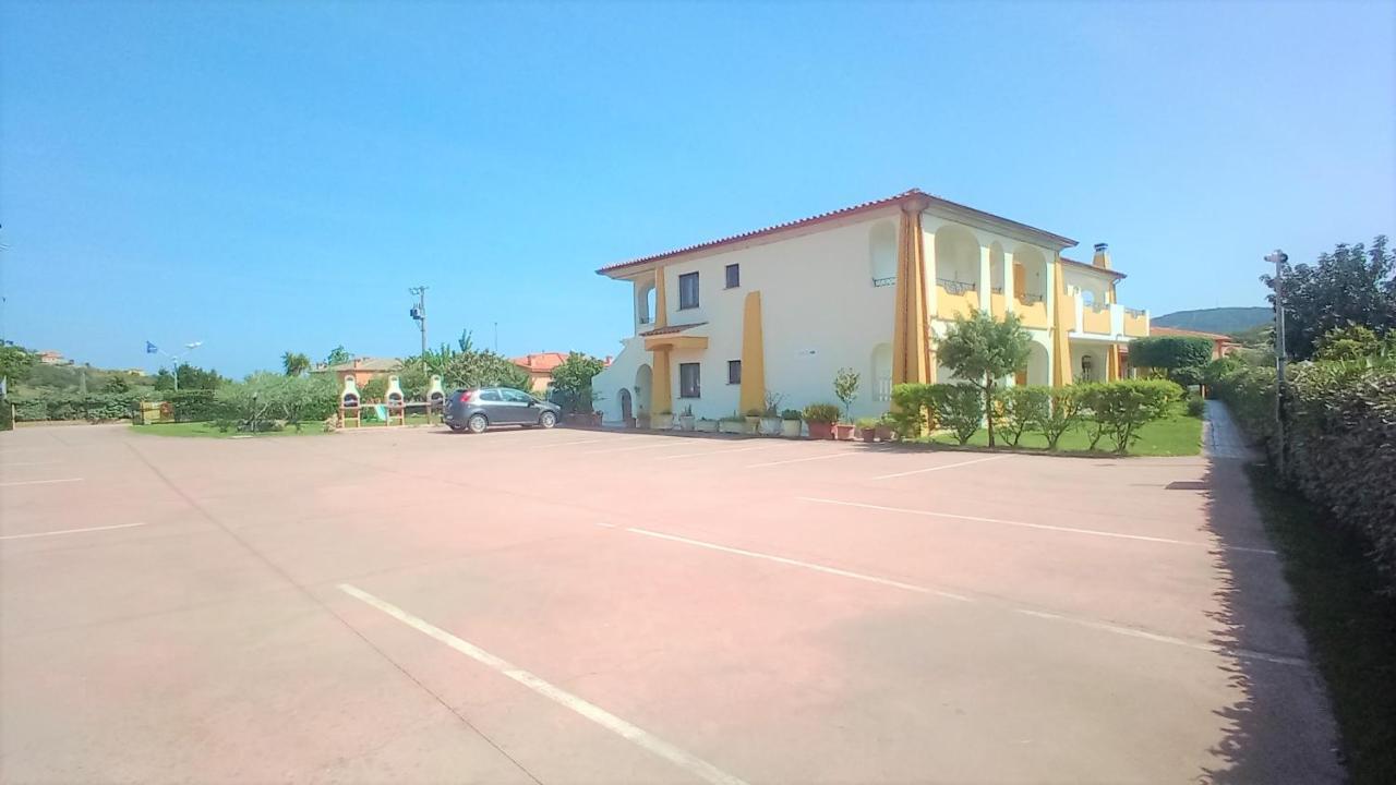 Case Vacanze San Silvestro Budoni Bagian luar foto